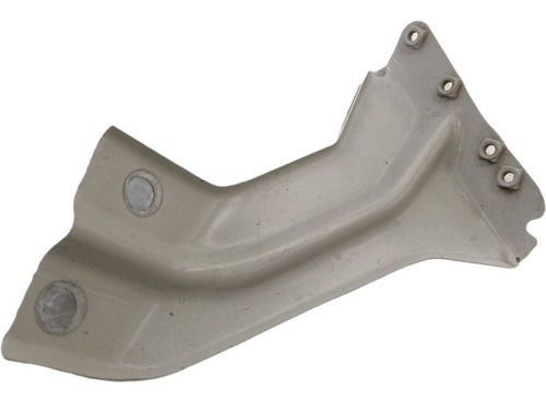 Soporte Salpicadera Der Audi A1 8x 11-18 #8x0 821 136 (Usado)