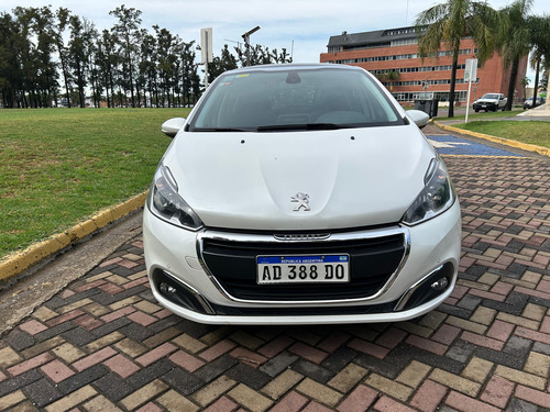 Peugeot 208 1.6 Allure Nav Tiptronic