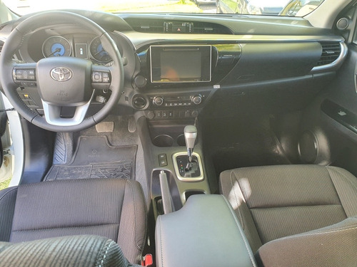 Toyota Hilux 2.8 Cd Srv 177cv 4x4 At 2019