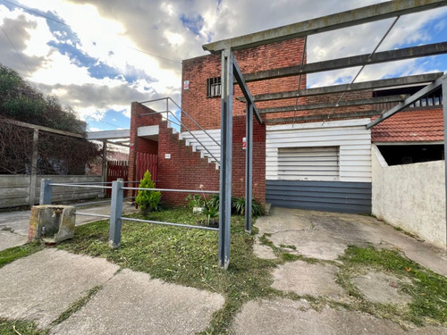 Venta Casa 4 Amb Parque Cochera Barrio Zacagnini