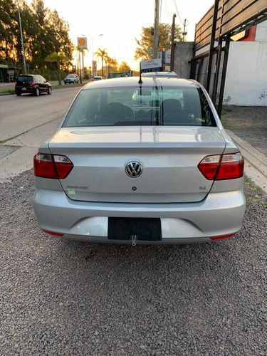 Volkswagen Voyage 1.6 Comfortline Plus 101cv 2013