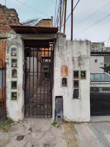 Venta De Ph 2 Amb. En Ramos Mejia 1° Piso Por Escalera A Refaccionar