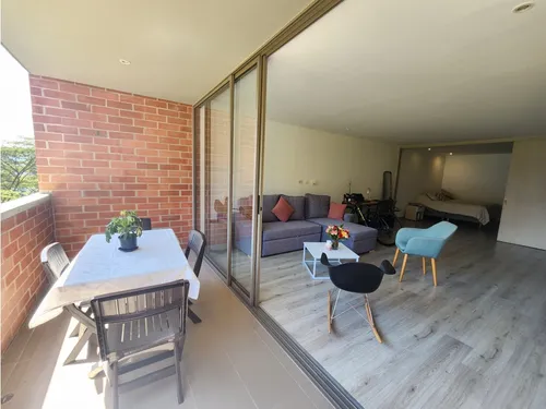 Venta De Apartaestudio En Altos Del Poblado.