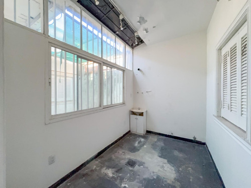 Casa 3 Dormitorios, Cocina Separada, Enorme Jardin, Abasto