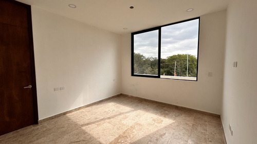 Villa Con Alberca, En Privada Residencial En Venta En Temozón Norte, Mérida