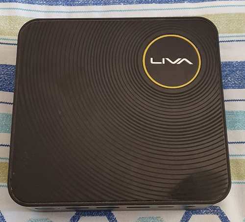 Imagem 1 de 4 de Computador Liva Ze Intel Dual Core N3350 Usado Com Nf