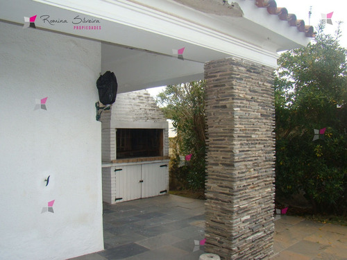 Casa En Peninsula, 5 Dormitorios - Ref: 7188