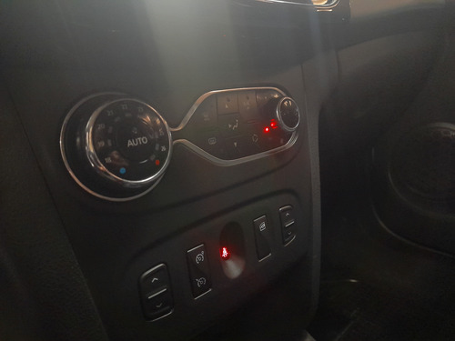Renault Sandero Stepway 1.6 Privilege 105cv