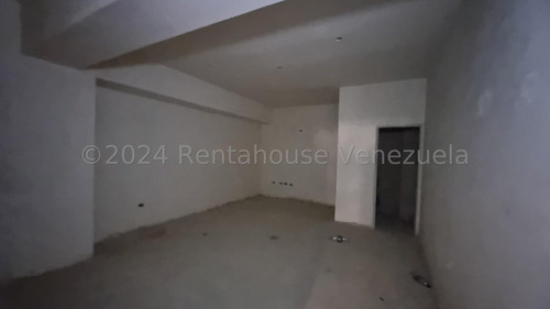 Gbf 24-23633 Venta De Local Comercial En Maracay En Gris