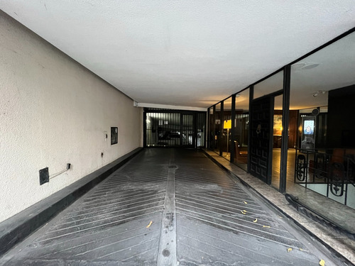 Imagen 2 de 8 de Venta De Cochera En Recoleta