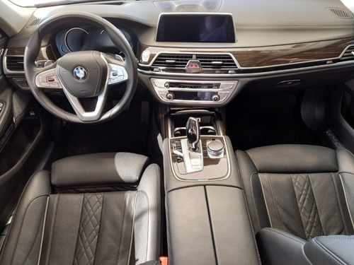 Imagen 9 de 12 de Bmw 750 Li Excelence Biturbo 2016