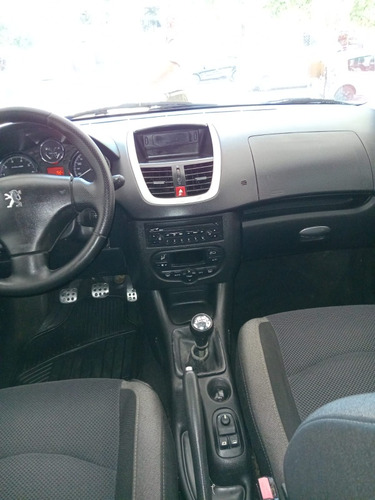 Peugeot 207 1.6 Xt