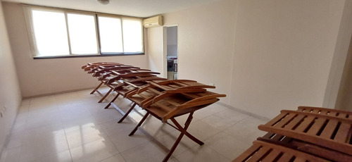 Venta Departamento De Categoria- Con Pileta- Cochera- 2 Habitaciones