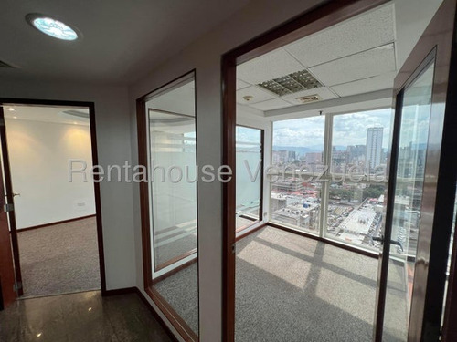 Bella Oficina En Torre Credicard Piso 14 Espectacular Vista. 2 Banos Area De Kichennette Vi Mls #25-11114