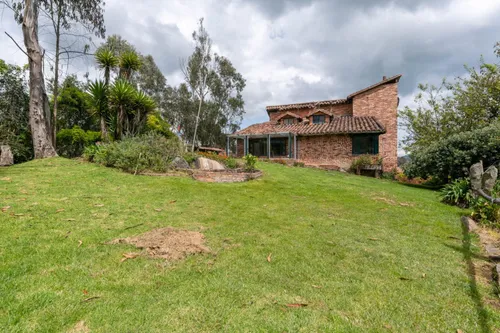 Casa En Venta En La Calera. Cod V9446