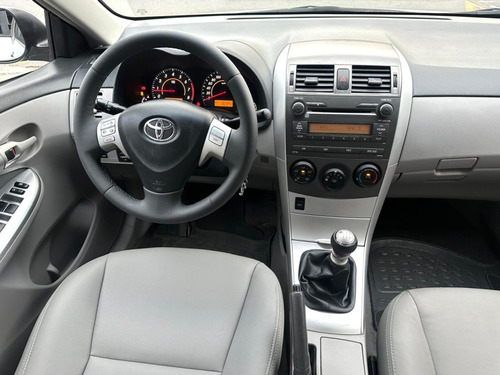 Toyota Corolla 1.8 GLI 16V FLEX 4P MANUAL