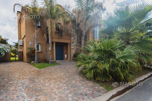 Imagen 4 de 30 de Casa En Venta En Barrio San Lucas Con Cuatro Dormitorios - Maroto Propiedades