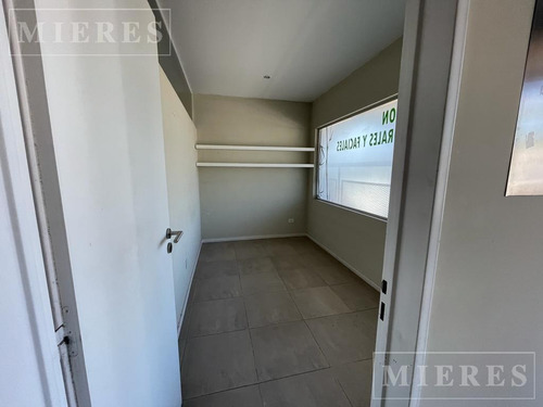 Imagen 10 de 12 de Local En Alquiler/ Venta De 35 M2 En Tortuguitas Point