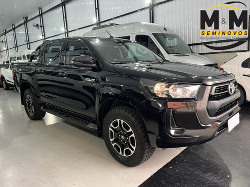 Toyota Hilux 2.8 D-4D TURBO DIESEL CD POWER PACK 4X4 MANUAL