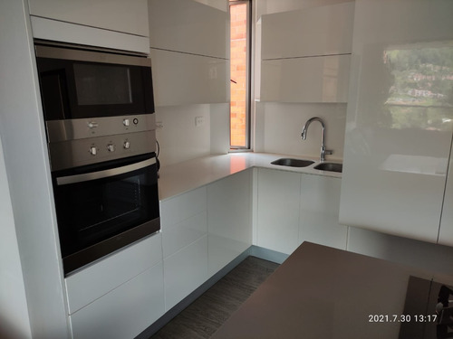 Imagen 1 de 14 de Apartamento Amoblado En Envigado Piso 17 Y Último Piso,