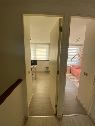 Townhouse (casa De 2 Pisos) En Venta, Excelente Precio Uf7.6