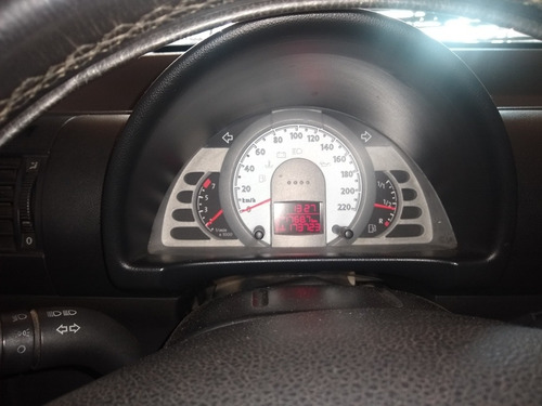 Imagem 9 de 11 de Volkswagen Crossfox 2009 1.6 Total Flex 5p