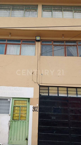 Casa En Venta En La Colonia Aragón 2ª Sección En La Cdmx