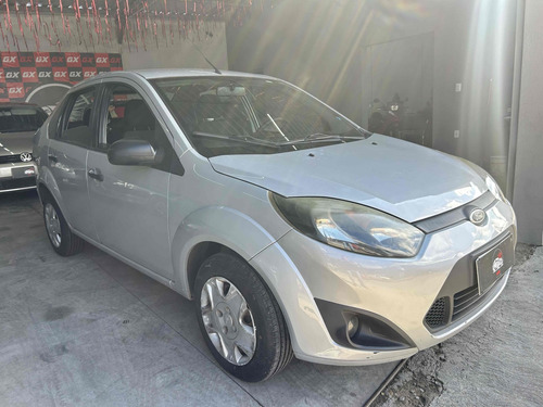 Ford Fiesta 1.6 MPI CLASS SEDAN 8V FLEX 4P MANUAL
