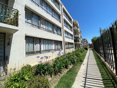 Depto En Condominio Altos De San Martín, Maipú.