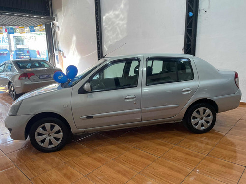 Imagem 4 de 8 de Renault Clio Sedan 2009 1.6 16v Privilège Hi-flex 4p