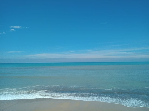 Imagen 4 de 13 de Manzana Frente Al Mar En Mar Del Sur