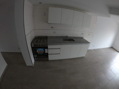 Imagen 4 de 11 de Departamento En Venta En Villa Luzuriaga