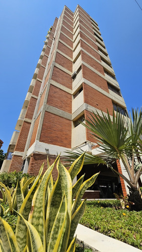 Apartamento En Venta El Milagro Edificio Rogal Hotel Paseo