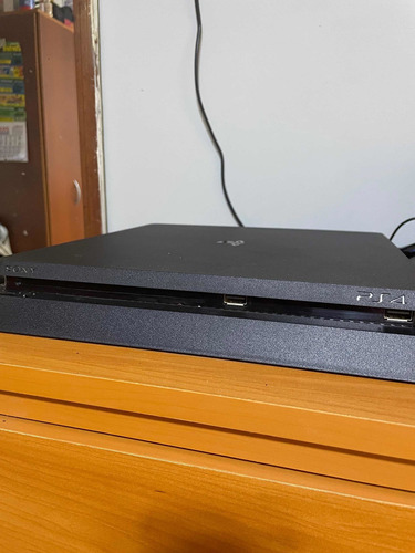 Playstation 4 Slim