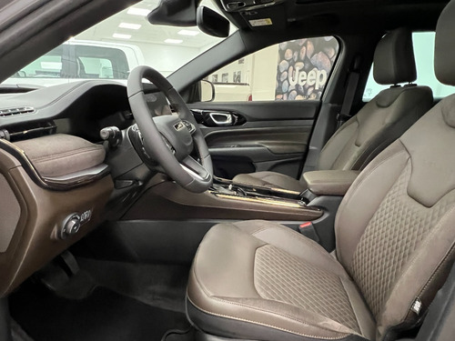Imagen 9 de 13 de Jeep Commander Overland Td380 0km Sport Cars