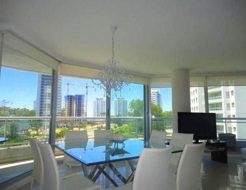Apartamento En Venta De 3 Dormitorios En Roosevelt