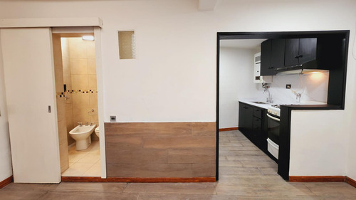 Departamento De Pasillo Con 2 Dormitorios