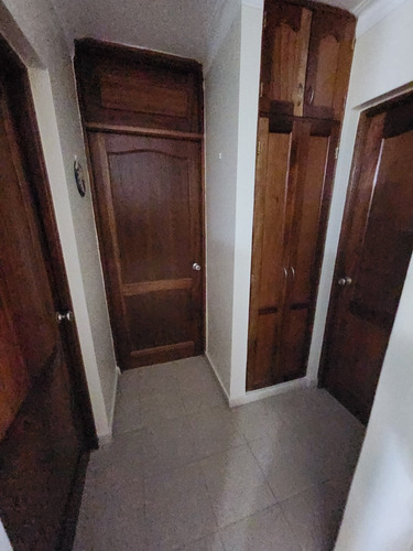 4to Piso Con Terraza Y 3 Parqueos En Km 14 Autopista Duarte