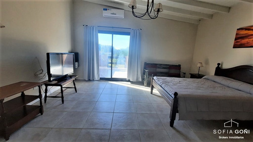 Imagen 10 de 20 de En Residencial 1 Muy Buena Casa Ubicada A 500 Mts De La Playa Costa Esmeralda