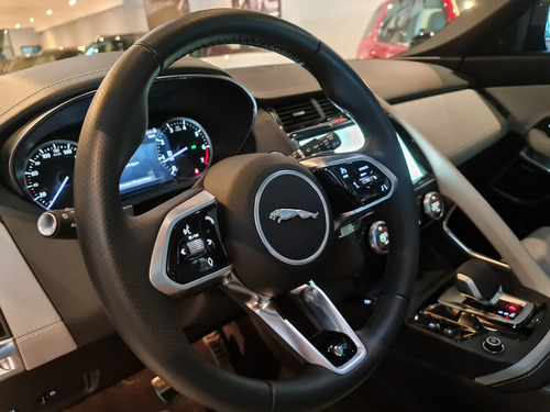 Jaguar E-Pace 2.0 16V P250 FLEX R-DYNAMIC SE AWD AUTOMÁTICO