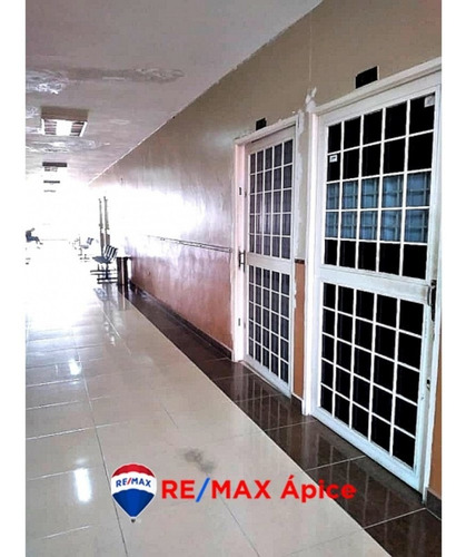 Imagen 2 de 10 de Se Vende Consultorio Médico En Las Avenidas, La Esperanza