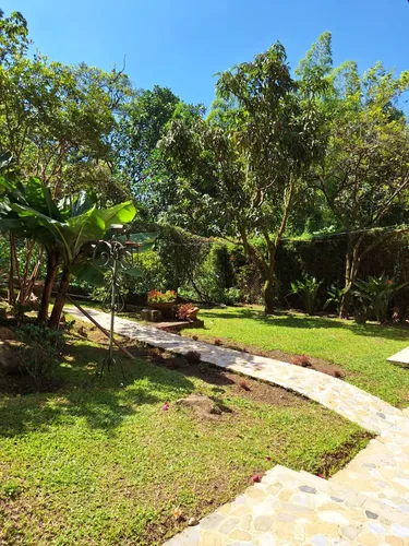 Vendo Amplia Casa 255 Mts En El Poblado Cola Del Zorro