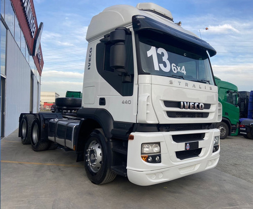 Imagem 1 de 10 de Iveco Stralis 440 6x4 2013