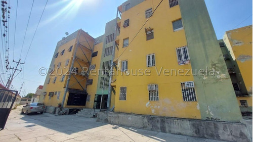 Rah Lara Vende Comodo Apartamento Cerca Del Este De La Ciudad. Barquisimeto-lara.