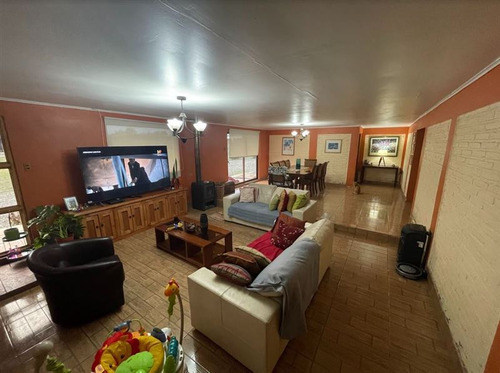 Casa En Venta De 3 Dorm. En Isla De Maipo