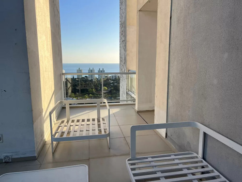 Disponible En Alquiler, Piso Alto, Linda Vista A La Playa Mansa