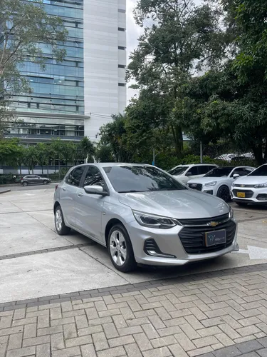 Chevrolet Onix 1.0T Premier Hatch At