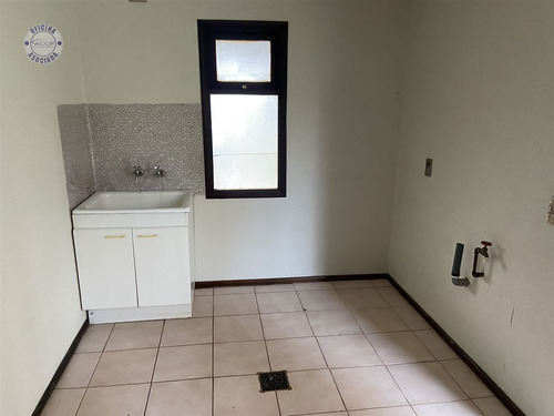Arrendamos Espaciosa Casa En La Ciudad De Valdivia.