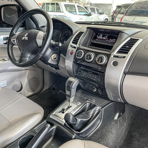 Imagen 7 de 14 de Mitsubishi Montero