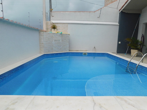 Casa C/ Piscina Muito Próximo Da Praia A Venda Em Peruíbe